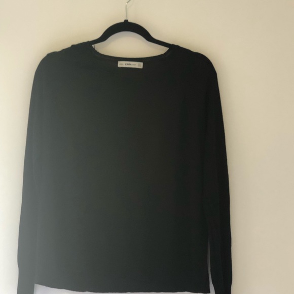 Zara Sweaters - Zara Lightweight Black Knit Sweater